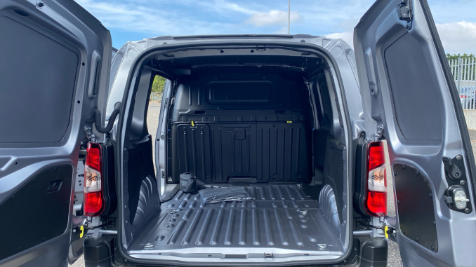 Peugeot Partner M Diesel 1.5 BlueHDi 100 Professional Plus Van - Image 4